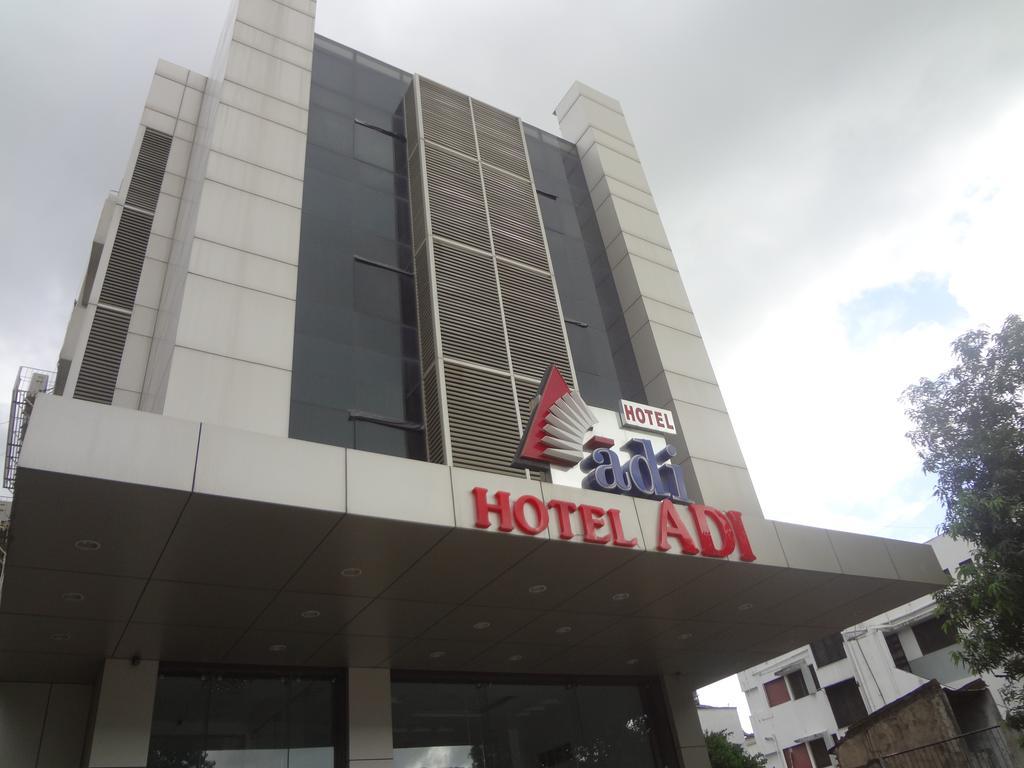Hotel Adi Nagpur Buitenkant foto