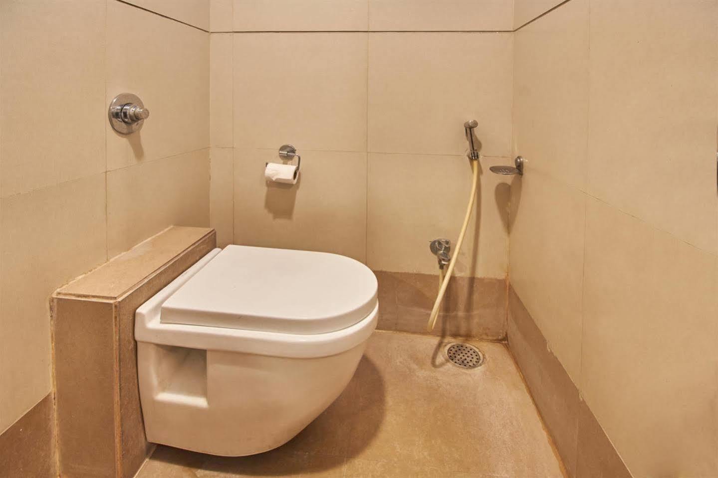 Hotel Adi Nagpur Buitenkant foto
