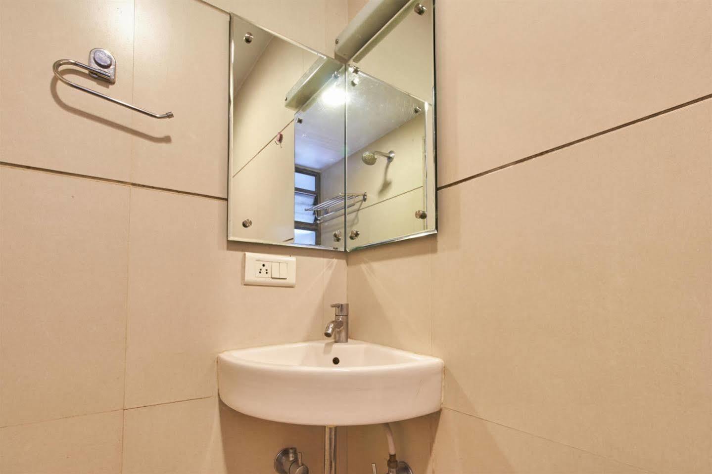 Hotel Adi Nagpur Buitenkant foto